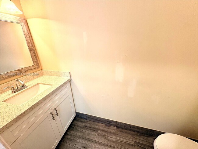 Building Photo - 11196 Longboat Dr