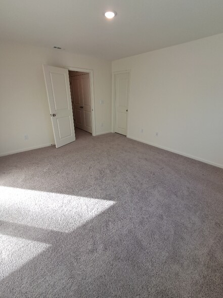 Building Photo - 2044 Trailside Dr