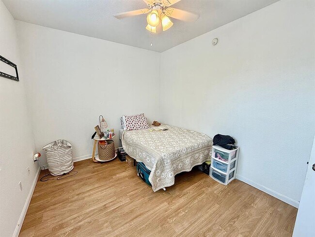 Building Photo - 506 Shadow Point