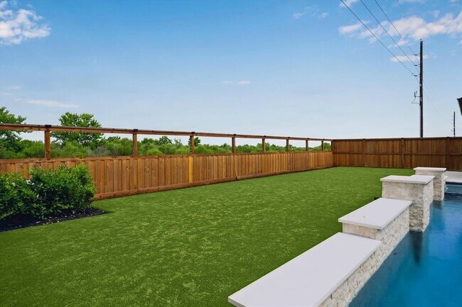 Building Photo - 14115 Garibaldi Dr