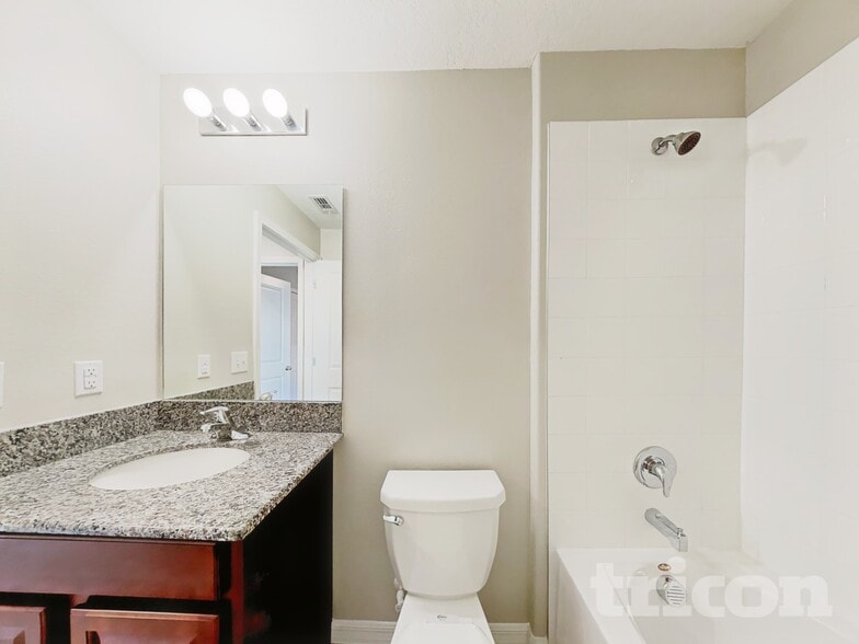 Building Photo - 1616 Broad Winged Hawk Dr