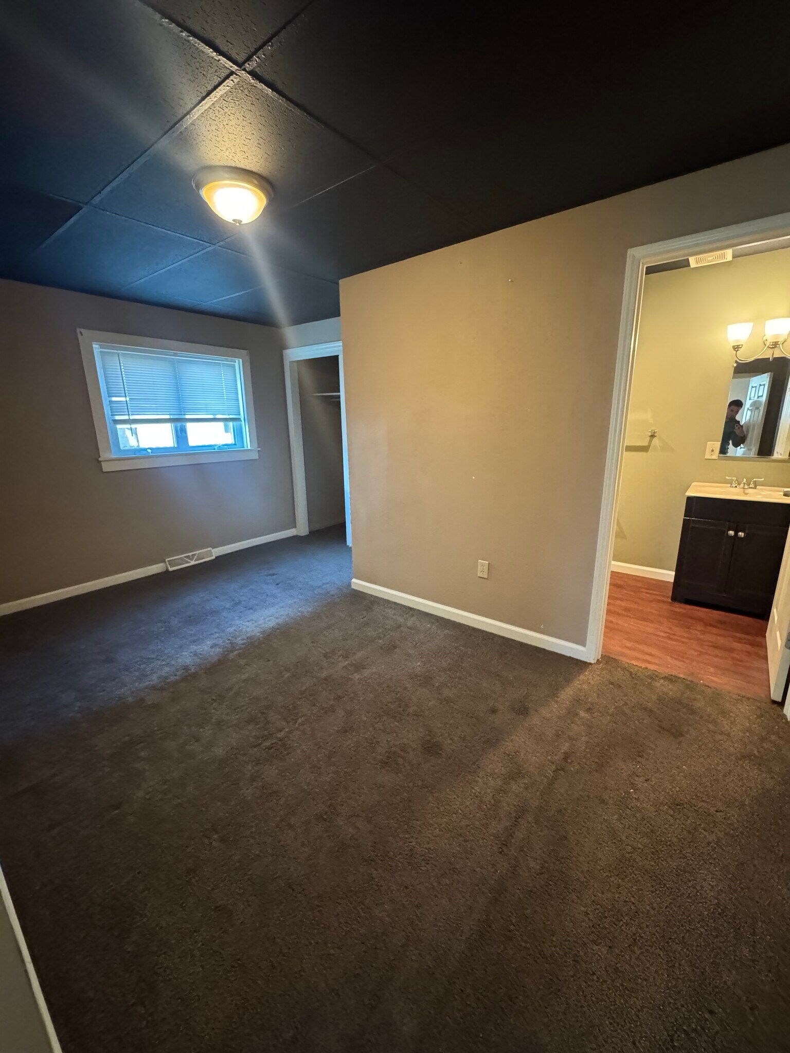 Building Photo - 350 Jefferson St