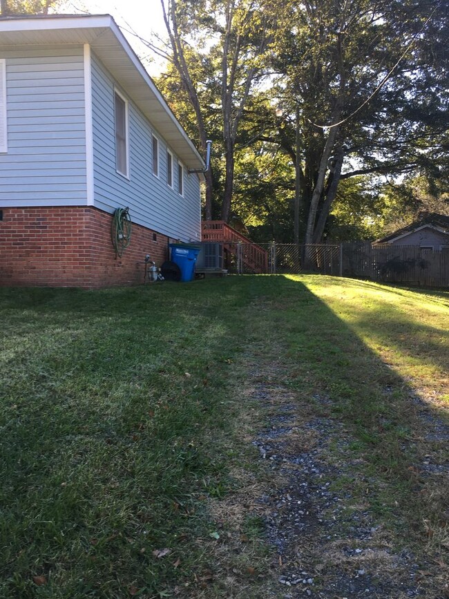 Building Photo - Quaint Single Family Home in Fort Mill