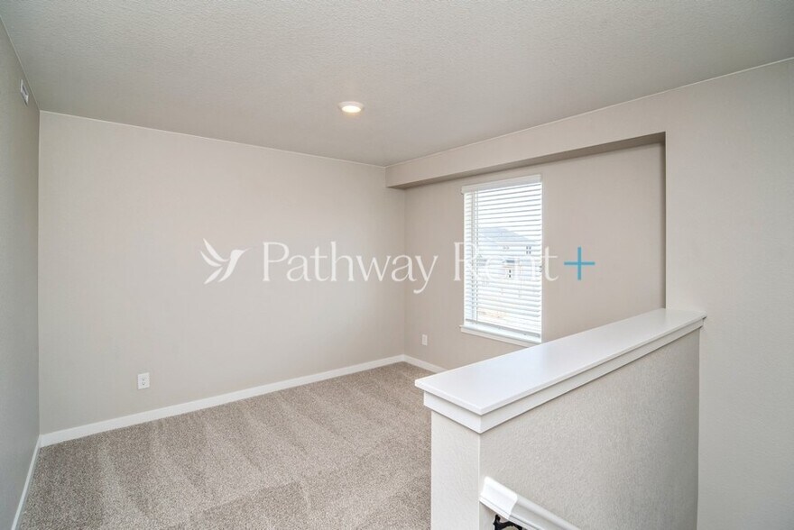 Building Photo - 9491 Yampa St