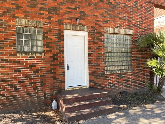 Building Photo - 1517 31st St