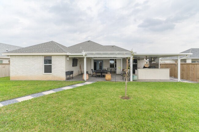 Building Photo - 133 Heron Dr