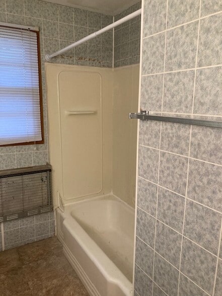 Building Photo - 2922 K Ave