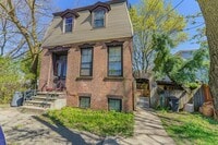 Building Photo - 724 3rd Ave