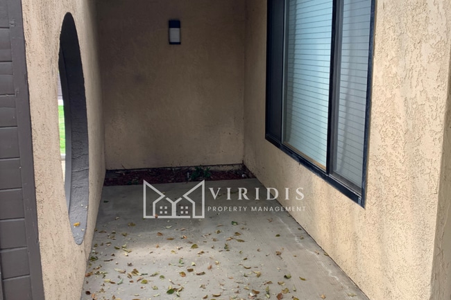 Building Photo - 1001 Mohawk St