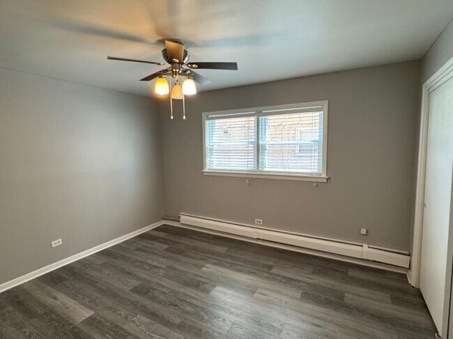 Building Photo - 1 bedroom in OAK LAWN IL 60453