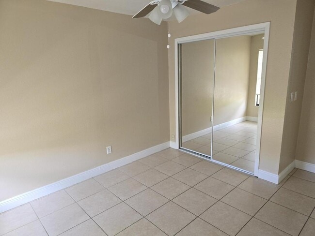 Building Photo - 1448 SE 10th Terrace