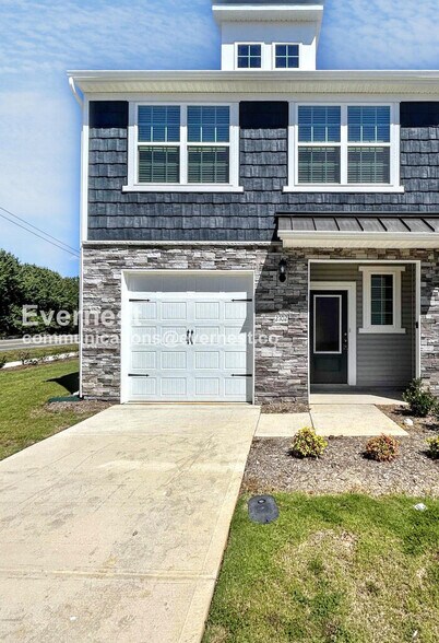 Primary Photo - 2102 Willow Gln Dr