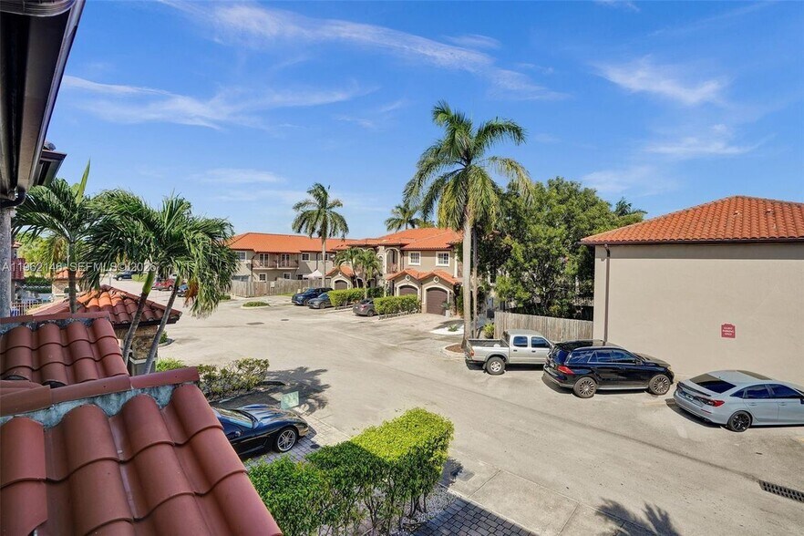 Building Photo - 16811 NW 14th Ave