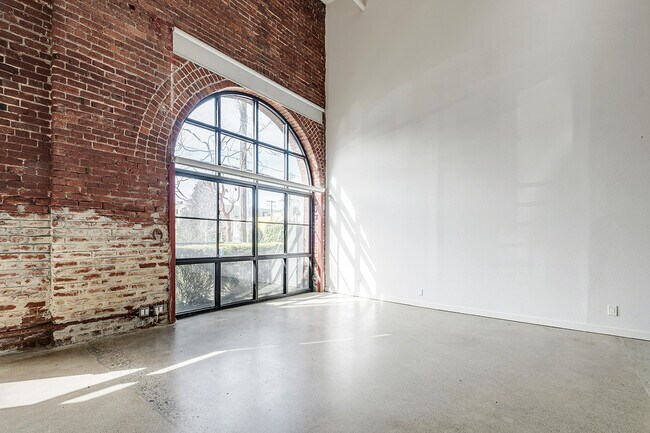 Building Photo - 701 Minnesota St