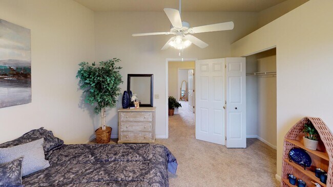 Building Photo - 1654 W Grandview Blvd