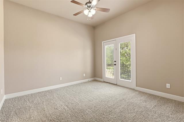 Building Photo - 627 Seymour Dr