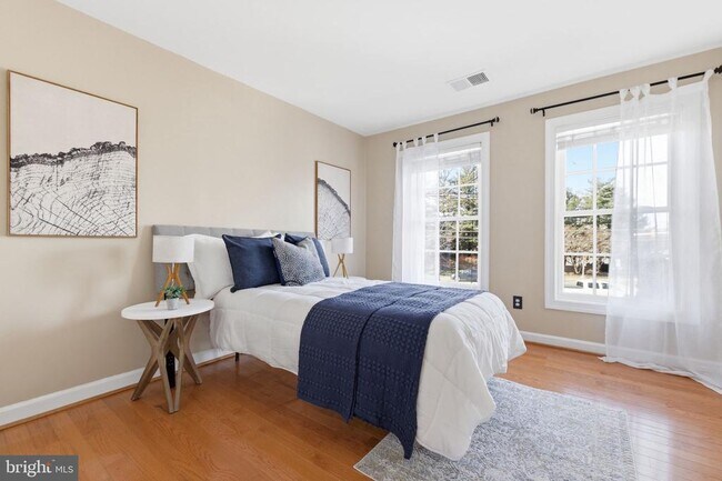 Building Photo - 7996 Reserve Way