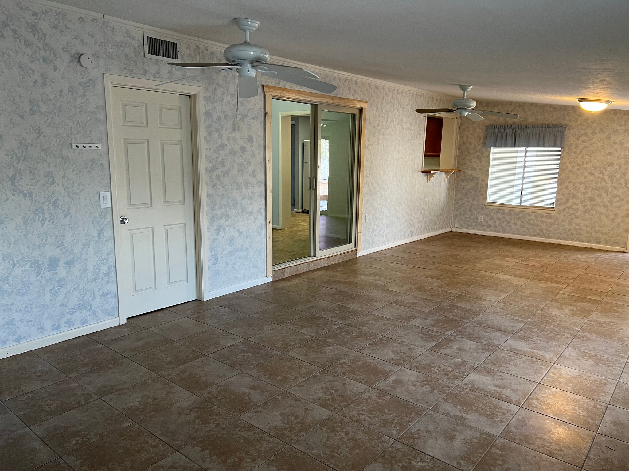 Family Rm door to garage - 10946 W Canterbury Dr