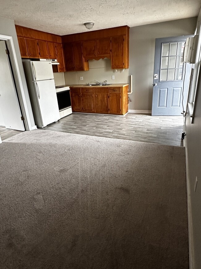 Building Photo - 41 Meadowgreen Dr