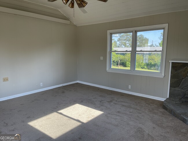 Building Photo - 4503 Scenic Mountain Dr SE