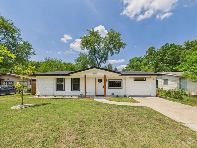 Building Photo - 8810 Slayton Dr