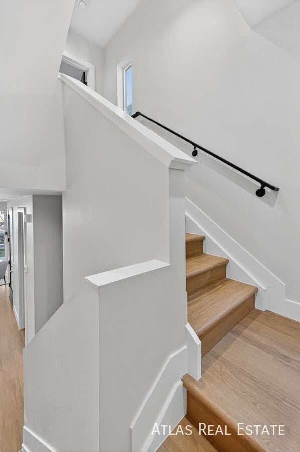 Building Photo - 830 Cherry St