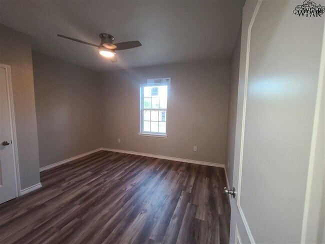 Building Photo - 2000 Fillmore St