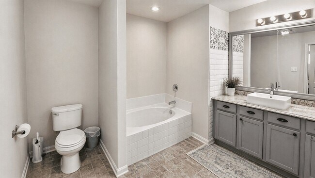 Building Photo - 17430 Cedar Rock Dr