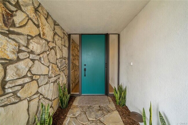 Building Photo - 1700 Candlestick Ln