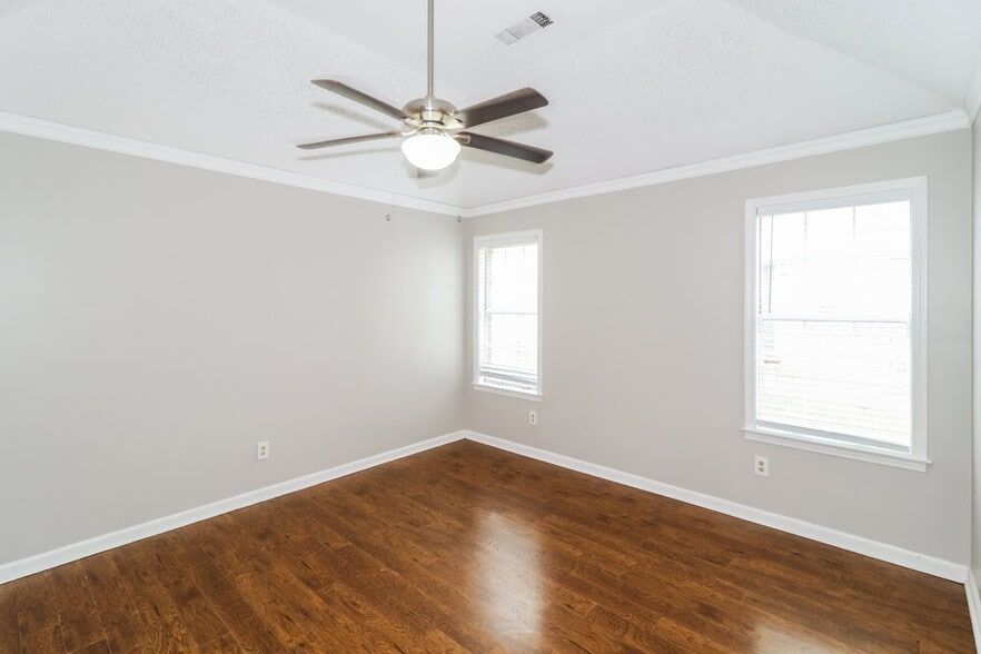 Building Photo - 2268 Lake Hill Ct