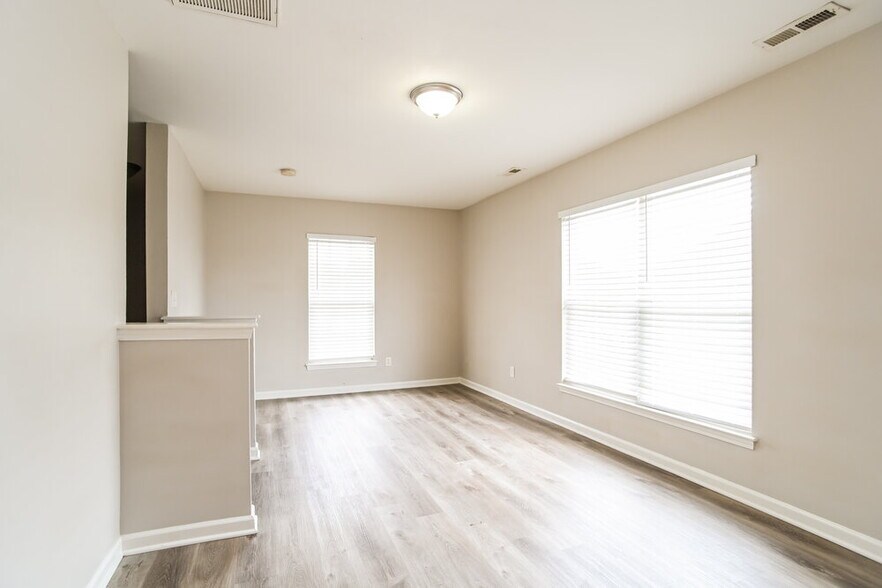 Building Photo - 1604 Harland St