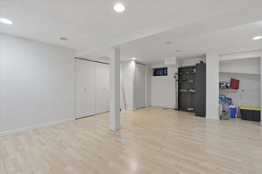 Building Photo - 3716 N Wayne Ave