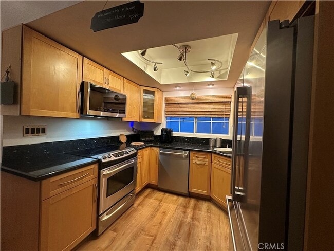 Building Photo - 2217 Vanderbilt Ln