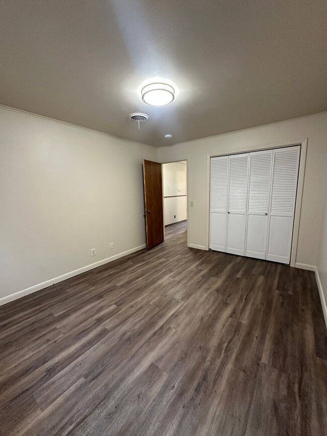 Building Photo - Beautiful Home on Mesa Circle!