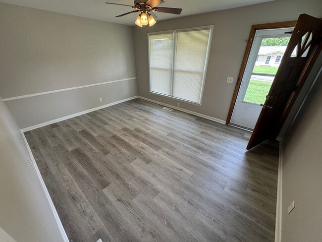 Primary Photo - For Lease - 3 Bed, 1 Bath, 1350 Sqft, 0.27...