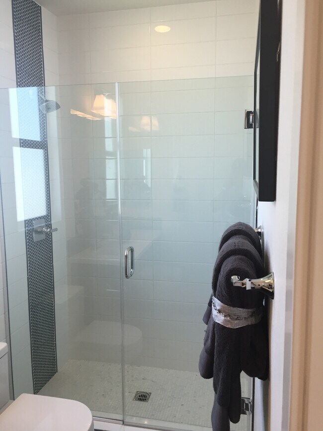 Building Photo - 826 Brickyard Ln