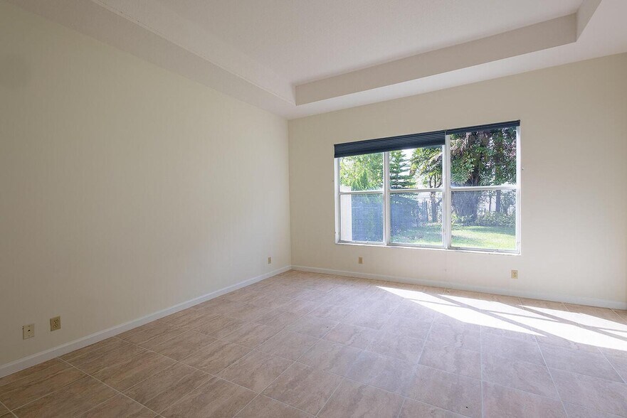 Building Photo - 6428 Garden Ct