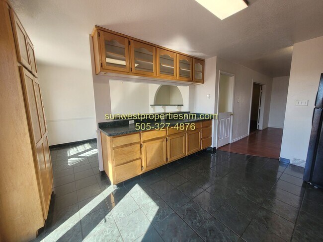 Building Photo - 4 Bedroom, 2.5 Bath Home for Rent