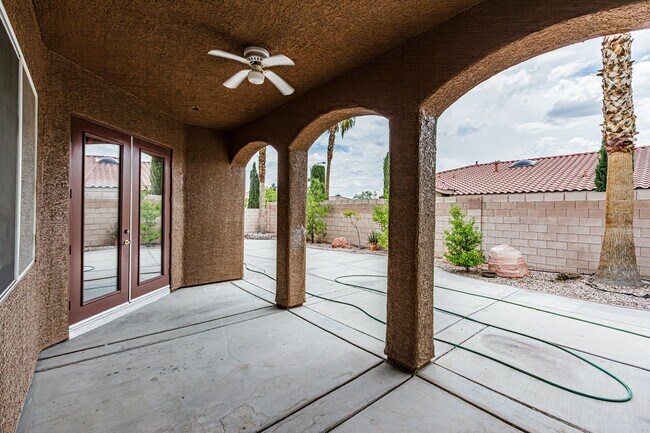 Building Photo - Single Story Home with Solar