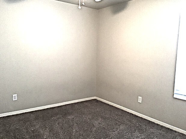 Building Photo - 15515 Elm Leaf Pl