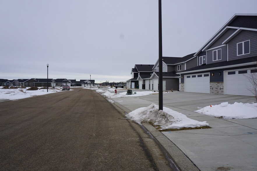 Looking North from driveway - 3805 Stacy Dr