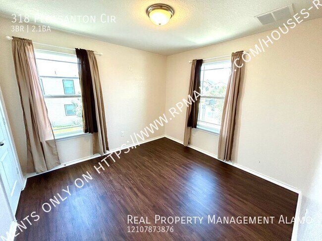 Building Photo - 318 Pleasanton Cir