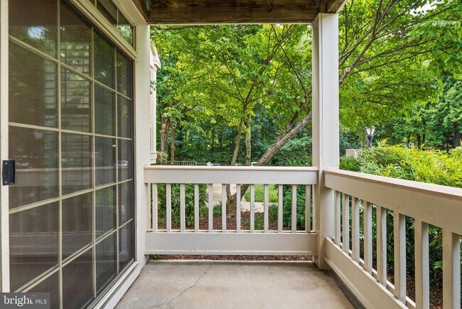 Building Photo - 5909 Barbados Pl