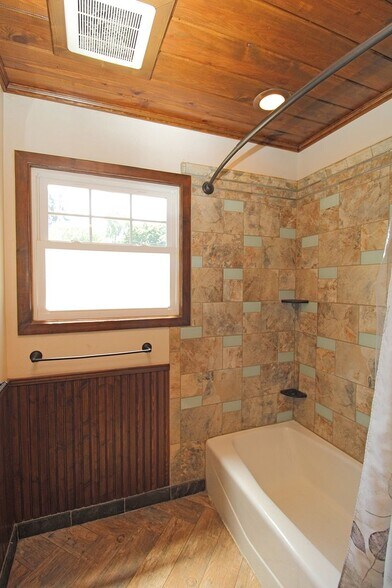 Building Photo - 9341 SE Harney Ct