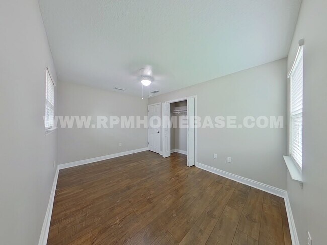Building Photo - 147 Gillis Dr