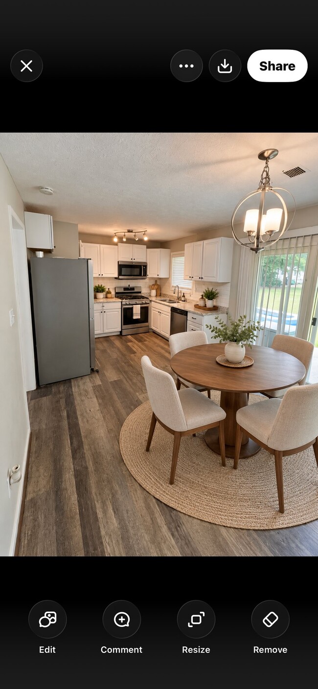 Building Photo - 2220 Mahan Dr
