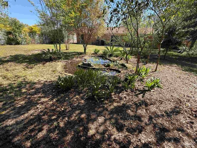 Building Photo - 7845 Le Jeune Dr