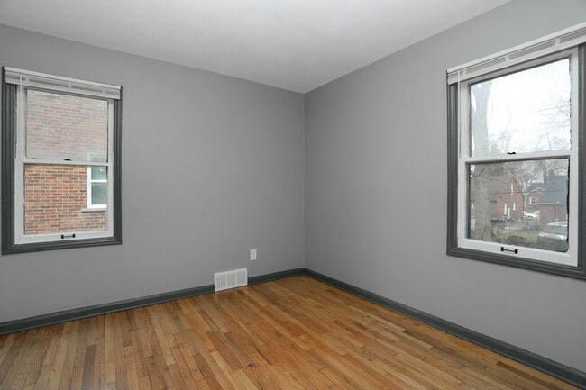 Building Photo - 18492 Greenfield Rd