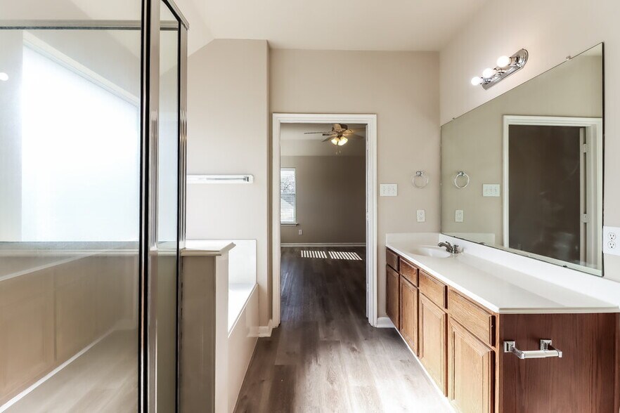 Building Photo - 19107 Remington Grove Ct