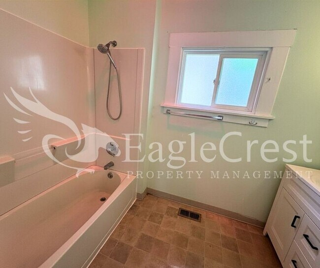 Building Photo - Charming Historic 4-Bedroom Home with Fenced Yard & Chicken Coop